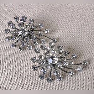 Vintage TARA Signed Clip on rhinestone Earrings